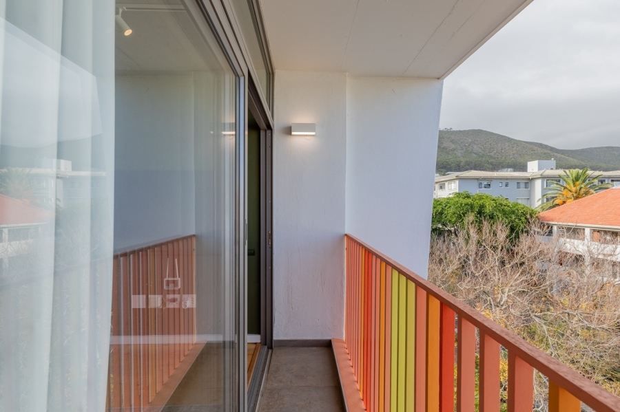 2 Bedroom Property for Sale in Sea Point Western Cape